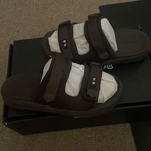 MENs Seichi Brown Sandals size 8M